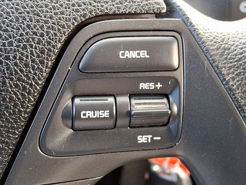 Used 2018 Kia Forte LX image 23