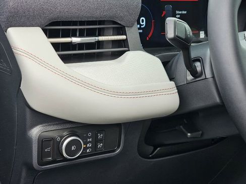 New 2026 Ford Explorer Active w/ Active Comfort Package image 17