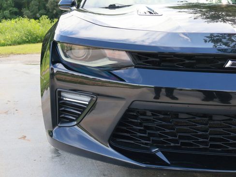 Used 2016 Chevrolet Camaro SS image 11