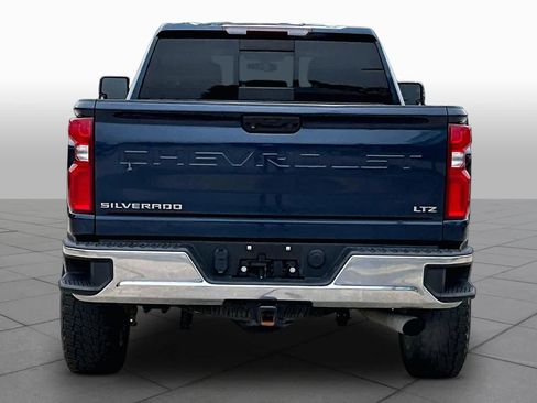 Used 2021 Chevrolet Silverado 2500 LTZ w/ LTZ Convenience Package AWD/4WD image 5