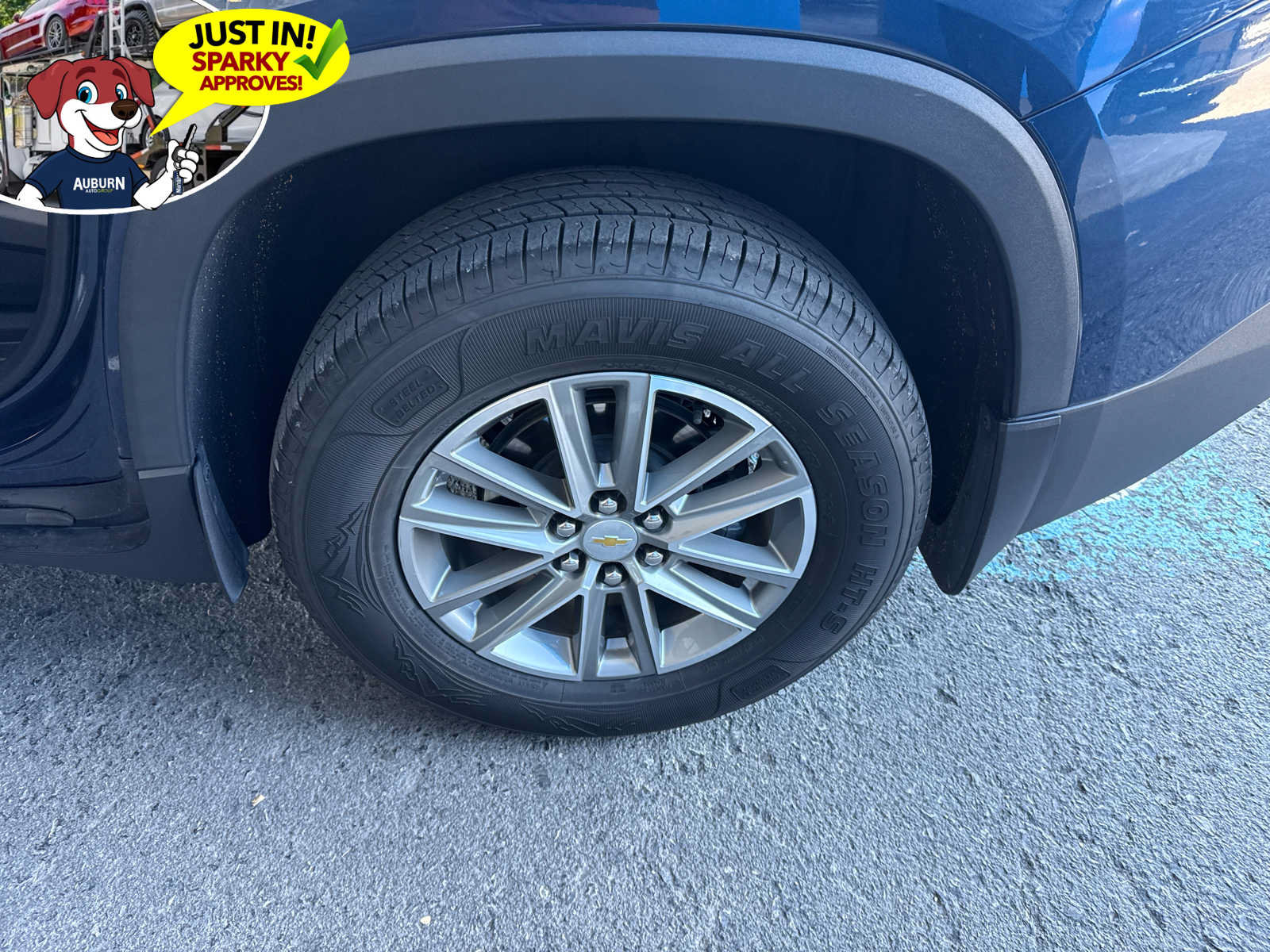 Used 2023 Chevrolet Traverse LT AWD/4WD image 4