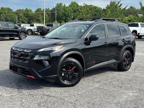 Used 2025 Nissan Rogue SV AWD/4WD image 2