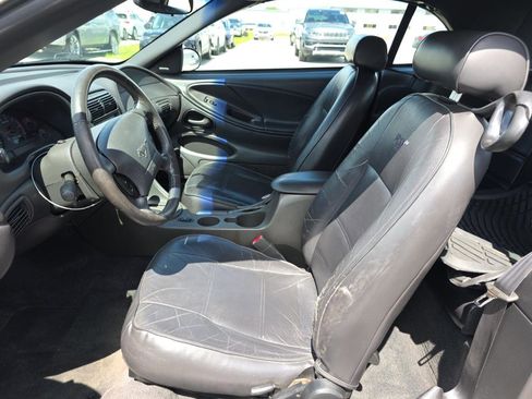 Used 2002 Ford Mustang Premium RWD image 10