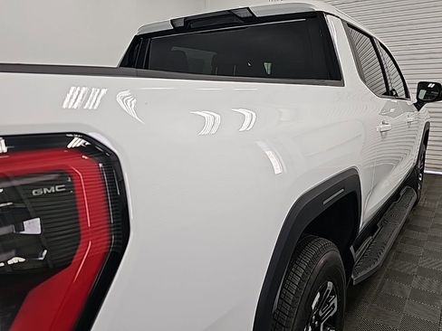 New 2026 GMC Sierra EV Elevation image 9