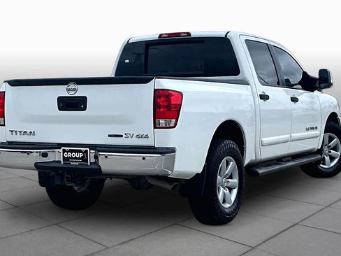 Used 2013 Nissan Titan SV w/ SV Value Truck Pkg AWD/4WD image 12