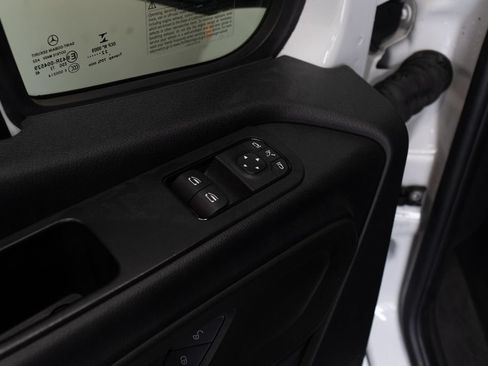 Used 2022 Mercedes-Benz Sprinter 3500 image 16