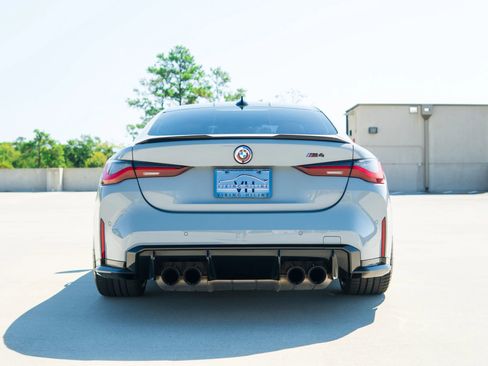 Used 2022 BMW M4 Coupe image 9