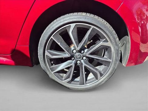 Used 2022 Toyota Corolla XSE FWD image 12