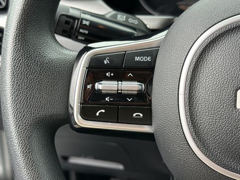 Used 2022 Kia Sorento LX AWD/4WD image 23