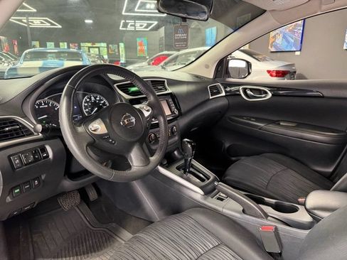 Used 2017 Nissan Sentra SV w/ Driver's Assist Package FWD image 9