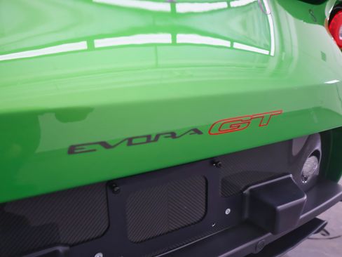 Used 2021 Lotus Evora image 13