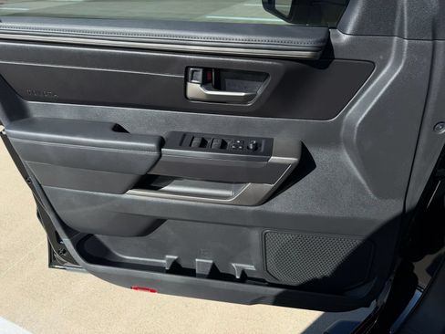 Used 2025 Toyota Tundra SR5 AWD/4WD image 28