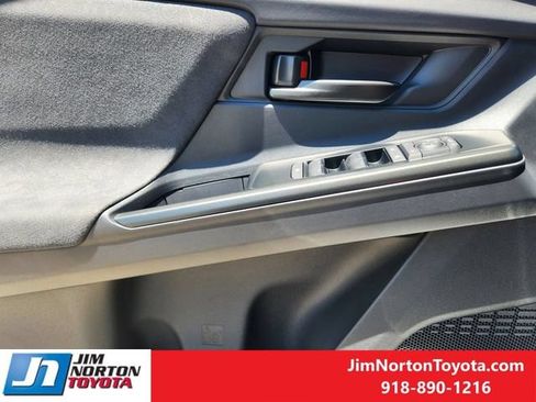New 2026 Toyota C-HR AWD/4WD image 19
