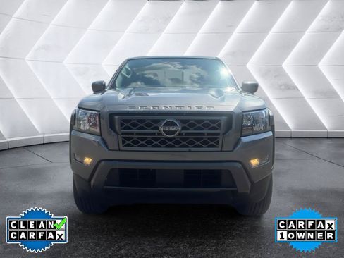 Used 2022 Nissan Frontier SV RWD image 2