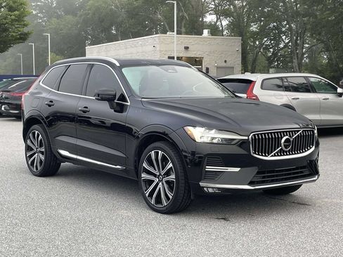 Used 2023 Volvo XC60 B5 Ultimate w/ Climate Package FWD image 1