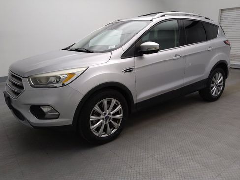 Used 2017 Ford Escape Titanium FWD image 2