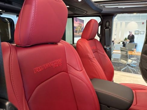 Used 2024 Jeep Wrangler Unlimited Rubicon 392 image 37