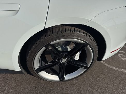 Used 2022 Porsche Taycan 4S image 8