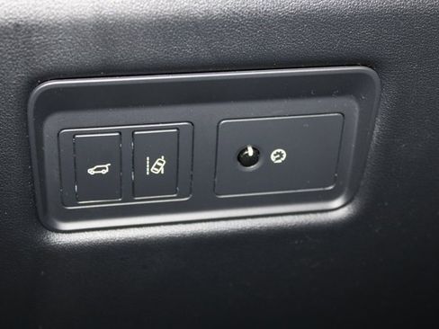 Used 2017 Land Rover Range Rover Supercharged image 33