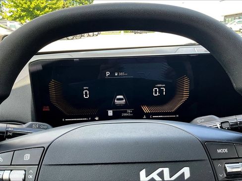 Used 2025 Kia K4 FWD image 16