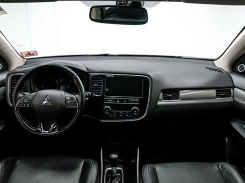 Used 2019 Mitsubishi Outlander SEL image 15