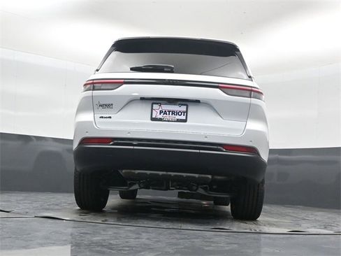 New 2025 Jeep Grand Cherokee Altitude image 39