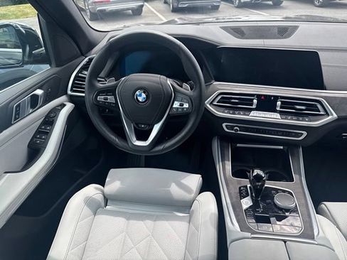 Used 2023 BMW X5 xDrive40i w/ Premium Package AWD/4WD image 17