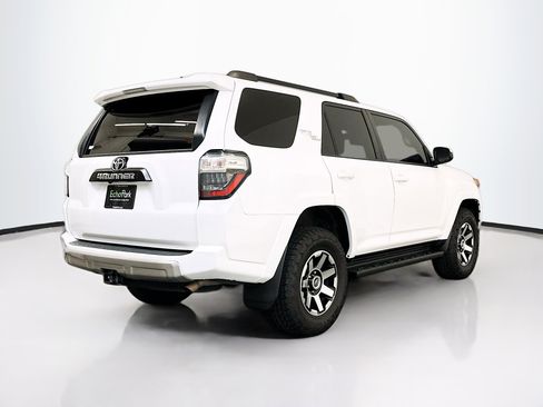 Used 2022 Toyota 4Runner TRD Off-Road image 9