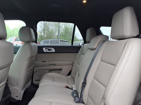 Used 2011 Ford Explorer XLT w/ 202A Rapid Spec Order Code AWD/4WD image 11