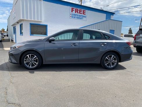 Used 2024 Kia Forte LXS FWD image 3