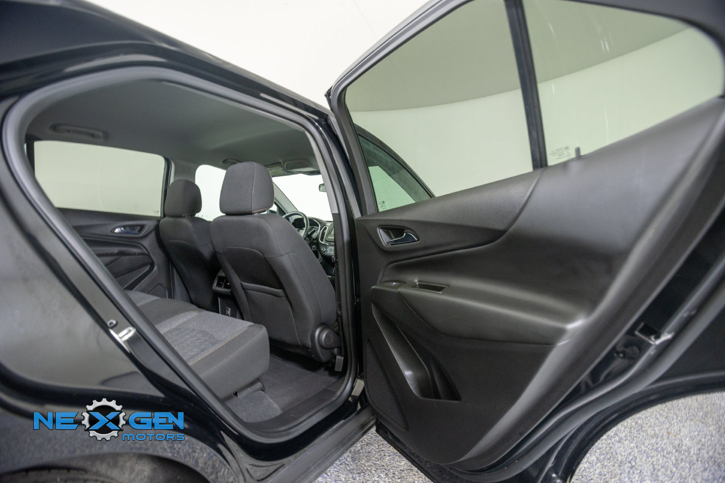 Used 2024 Chevrolet Equinox LT AWD/4WD image 37