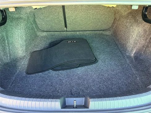 Certified 2022 Volkswagen Jetta SEL image 5