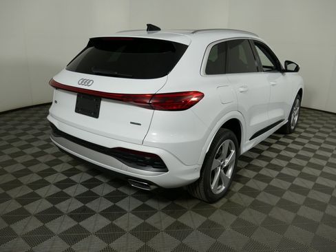 New 2025 Audi Q5 Premium Plus image 3