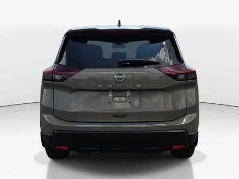Used 2025 Nissan Rogue SV FWD image 7