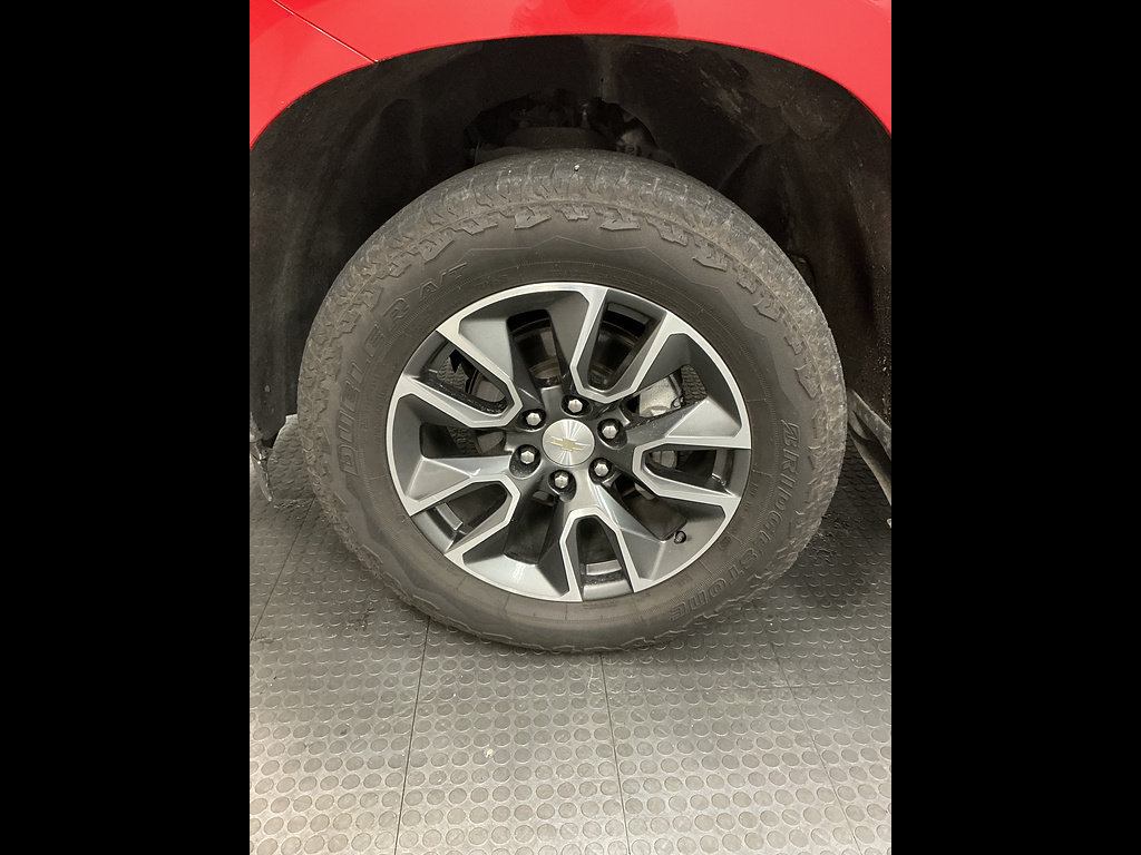 Used 2022 Chevrolet Silverado 1500 LT AWD/4WD image 36