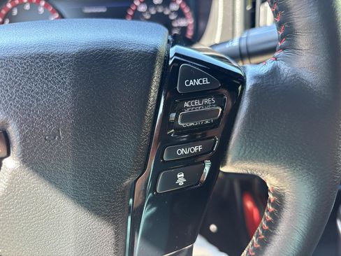 Used 2025 Nissan Frontier PRO-4X w/ Pro Convenience Package AWD/4WD image 18