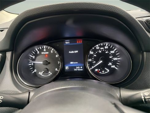 Used 2020 Nissan Rogue Sport S image 18