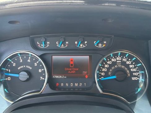 Used 2014 Ford F150 XLT w/ Equipment Group 302A Luxury AWD/4WD image 26
