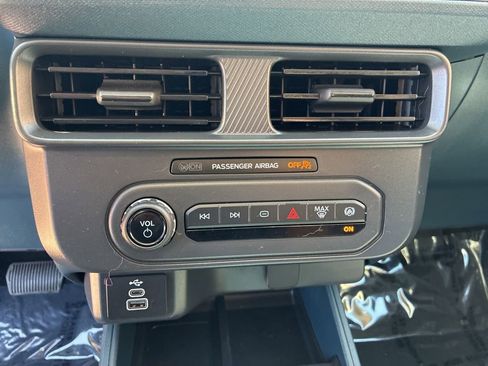 Certified 2025 Ford Maverick XL w/ Equipment Group 102A AWD/4WD image 34