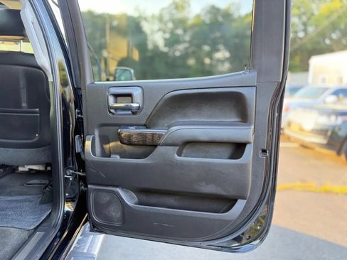 Used 2015 GMC Sierra 2500 Denali w/ Duramax Plus Package AWD/4WD image 24