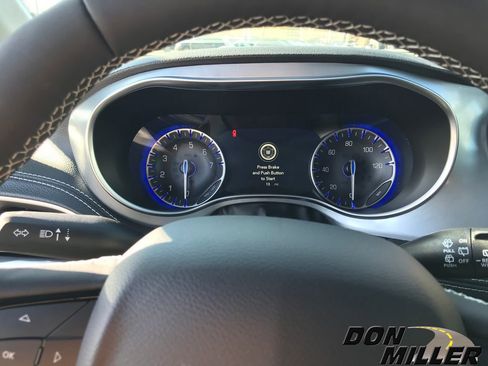 New 2026 Chrysler Pacifica Limited w/ S Appearance Package image 18