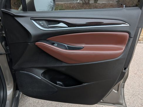 Used 2020 Buick Enclave Avenir w/ Avenir Technology Package image 38