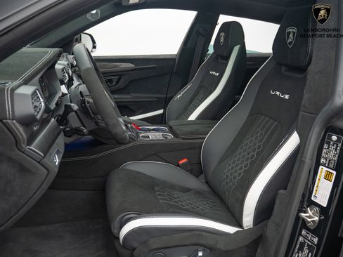 Used 2024 Lamborghini Urus Performante image 7