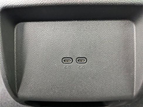 New 2025 Chevrolet Equinox EV RS image 15