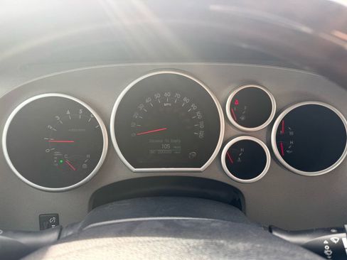 Used 2010 Toyota Sequoia Platinum image 9