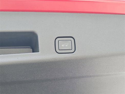 New 2026 Chevrolet Traverse Z71 w/ Enhanced Driving Package image 8