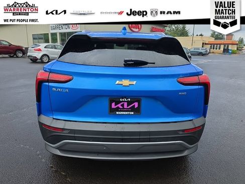 Used 2024 Chevrolet Blazer EV LT AWD/4WD image 4