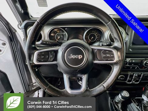Used 2020 Jeep Wrangler Unlimited Sahara AWD/4WD image 8
