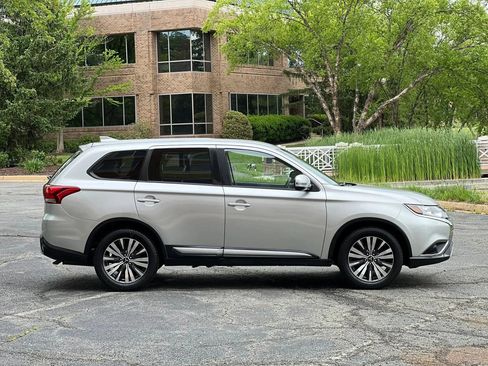 Used 2019 Mitsubishi Outlander SE FWD image 6
