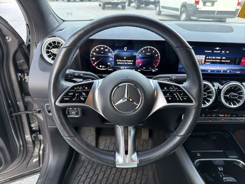 Used 2025 Mercedes-Benz GLA 250 4MATIC image 22